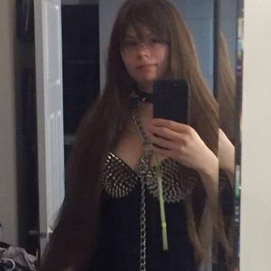 Meet your Posher, Crystal